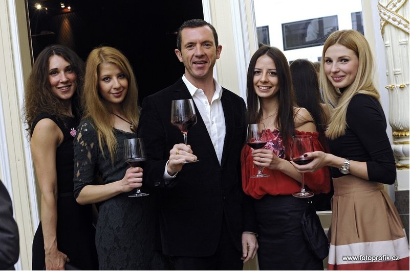 Bradley at Club Vivanova, Prague